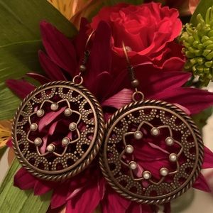 Brand New Beautiful Small Pearl Mandala-Inspired Earrings on Antique Gold 🤍